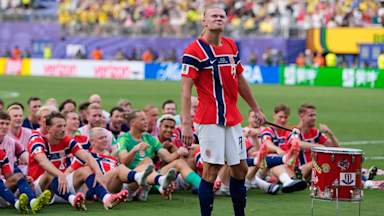 What is the 'Viking Row' and why has it gone viral at the 2026 World Cup?
