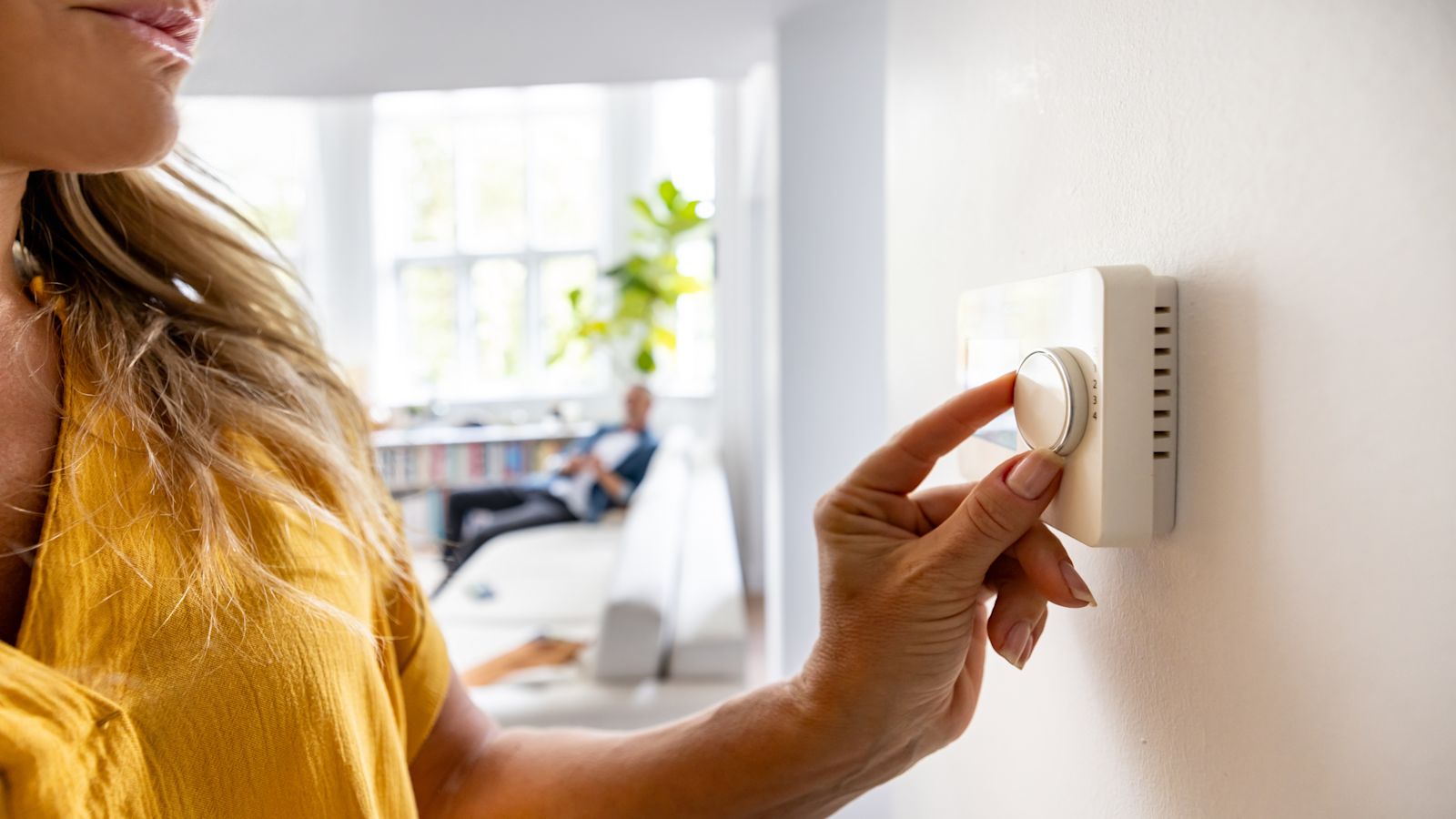 Image for One-off £150 energy bills discount - who is eligible and how does it work?