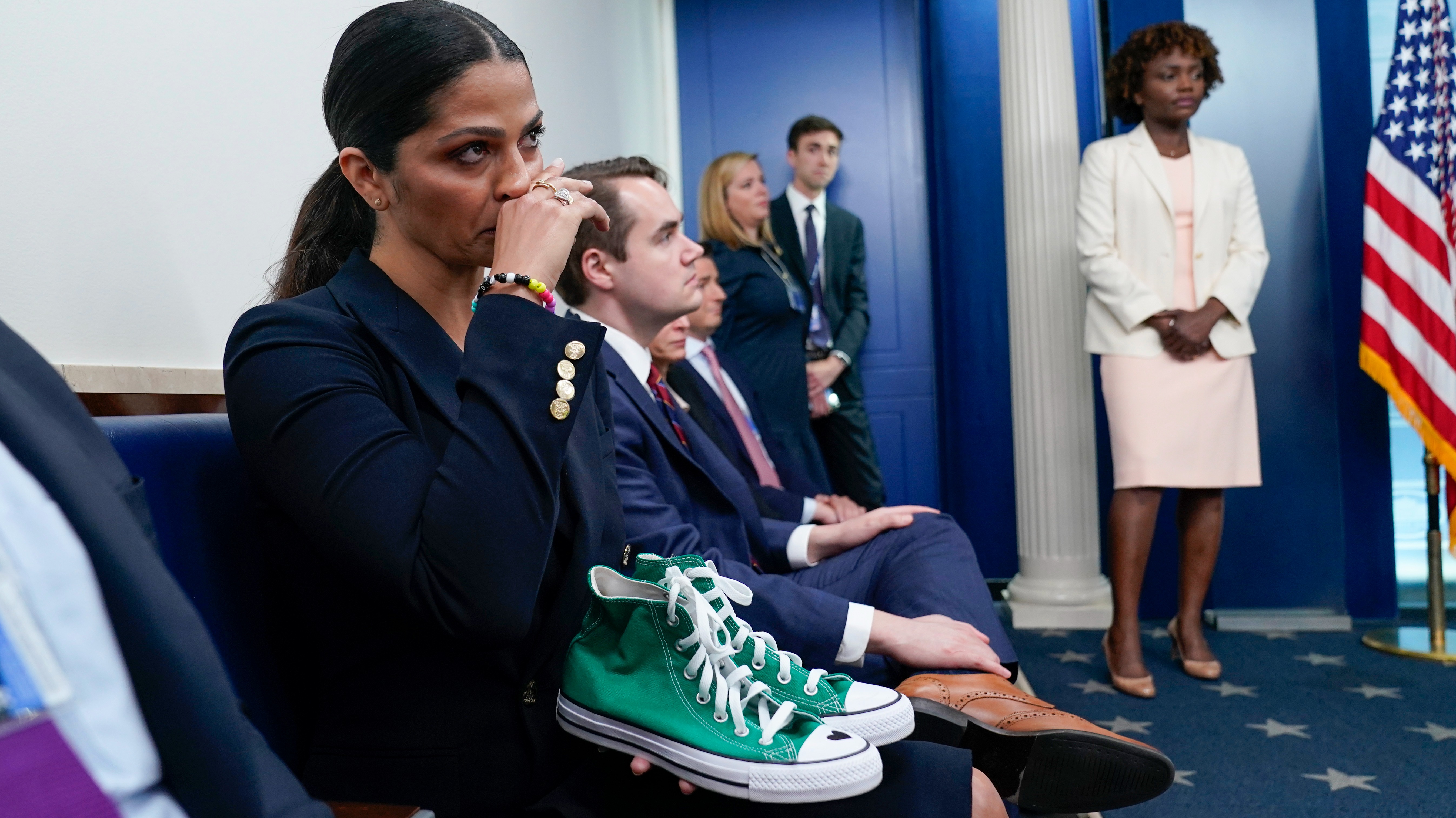  Matthew McConaughey makes emotional plea for gun control at White House | ITV News 