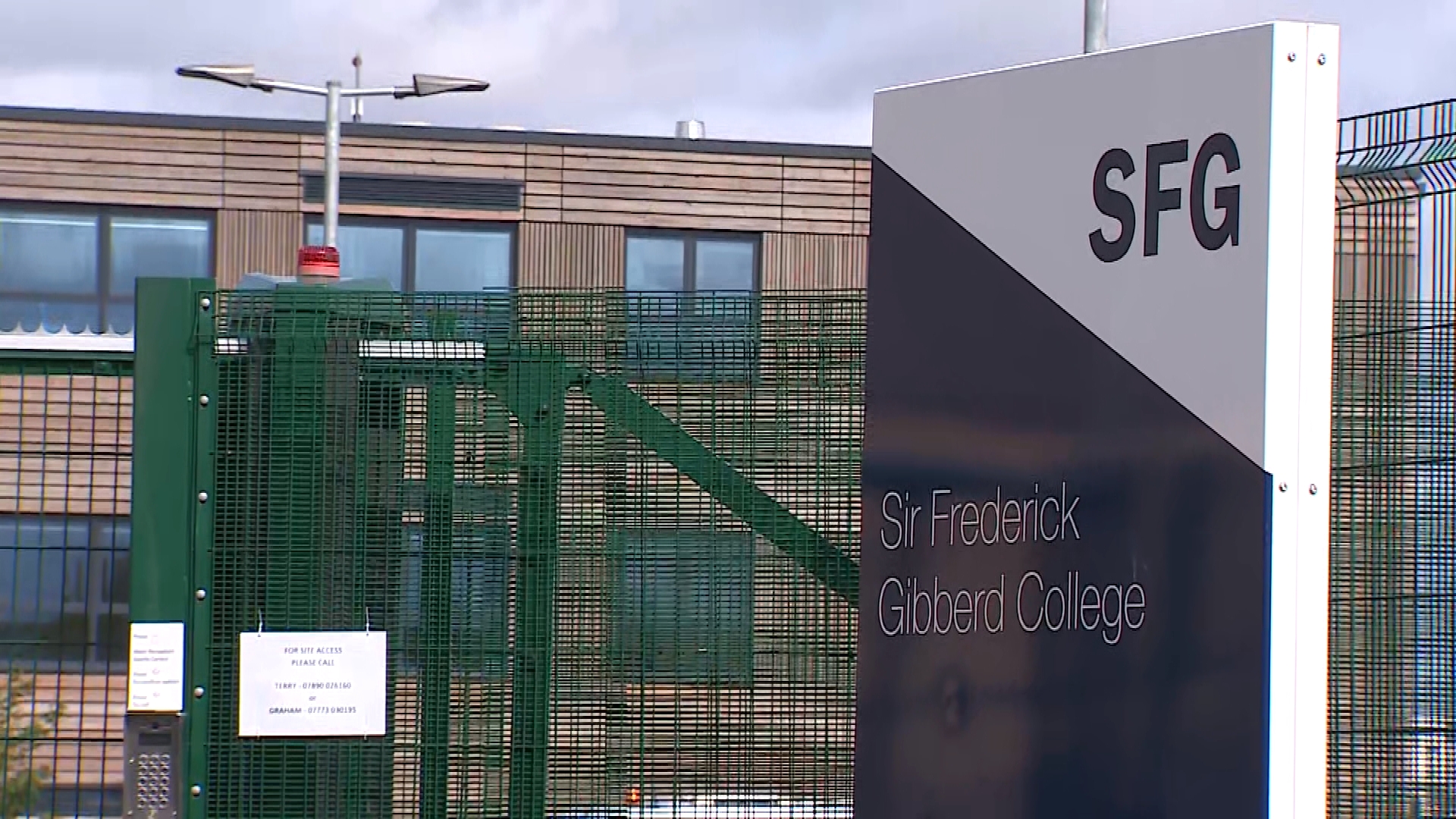 29m Harlow school at risk of collapse is forced to close again