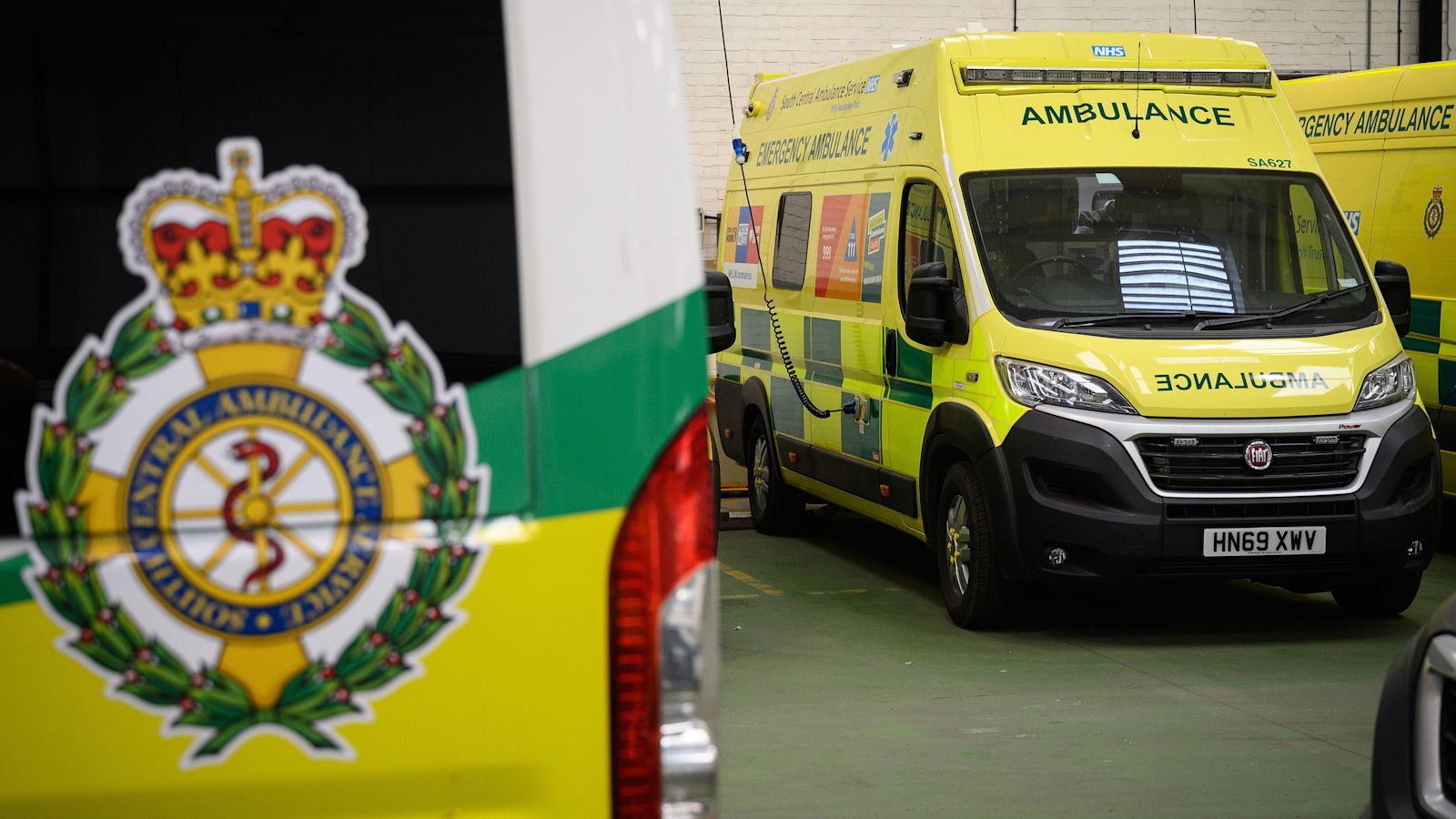 Bandana Snood Giraffe Ambulance Crew NHS - Verde E Giallo C-1, Multiuso In Microfibra