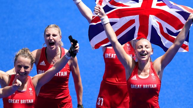 Lily Owsley (back left) and Team GB hockey teammates after winning bronze at Tokyo 2020
