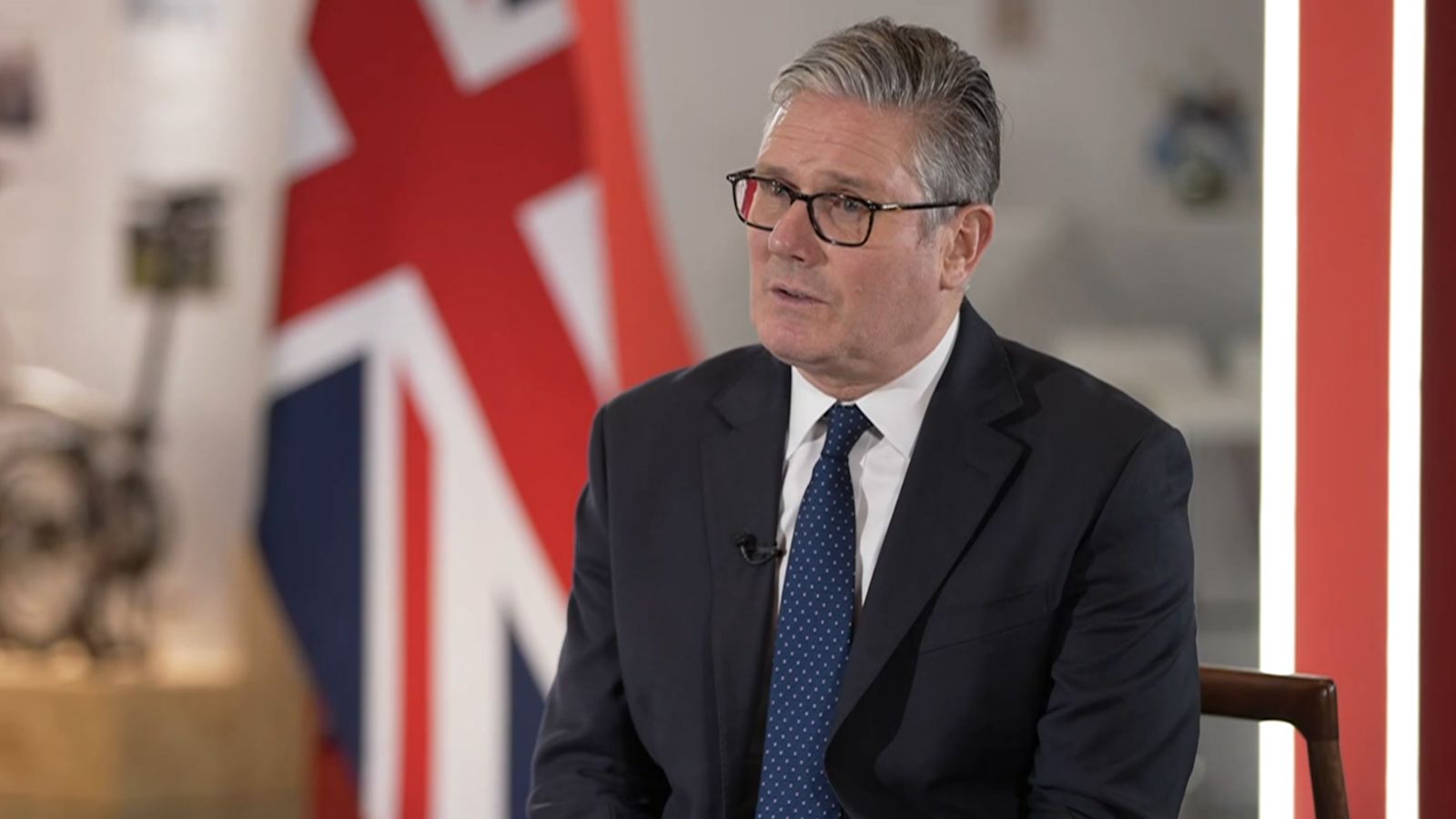 China lifts sanctions on UK politicians as they urge Starmer not to use ...