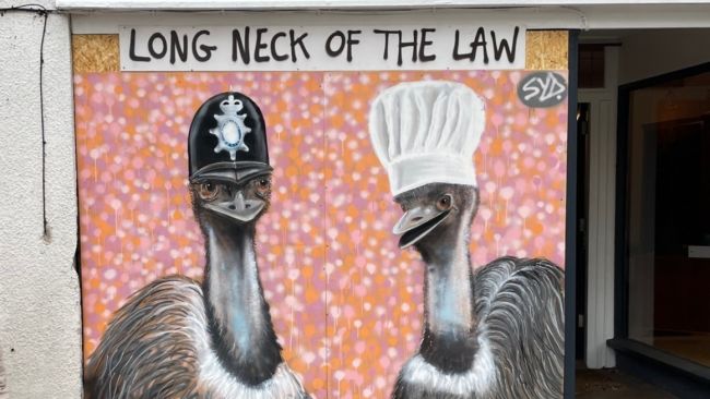 Emu mural in Malmesbury 