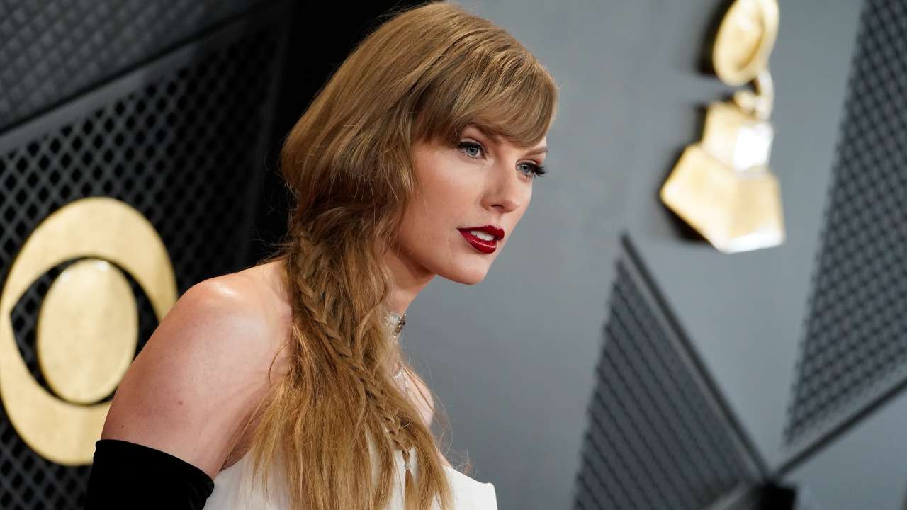 Taylor Swift’s father will not face charges for alleged assault on photographer