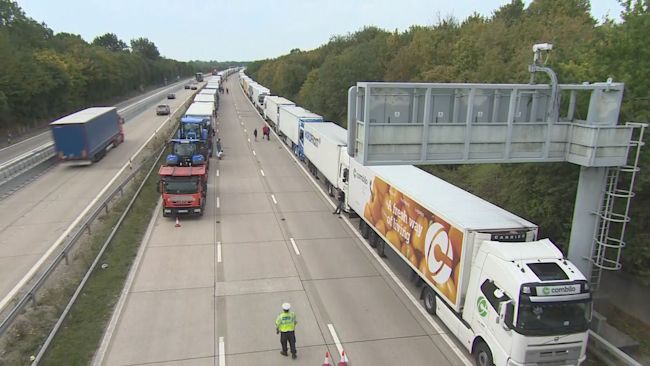 ITV Meridian Operation Stack news for Oxford, Thames Valley and South Coast