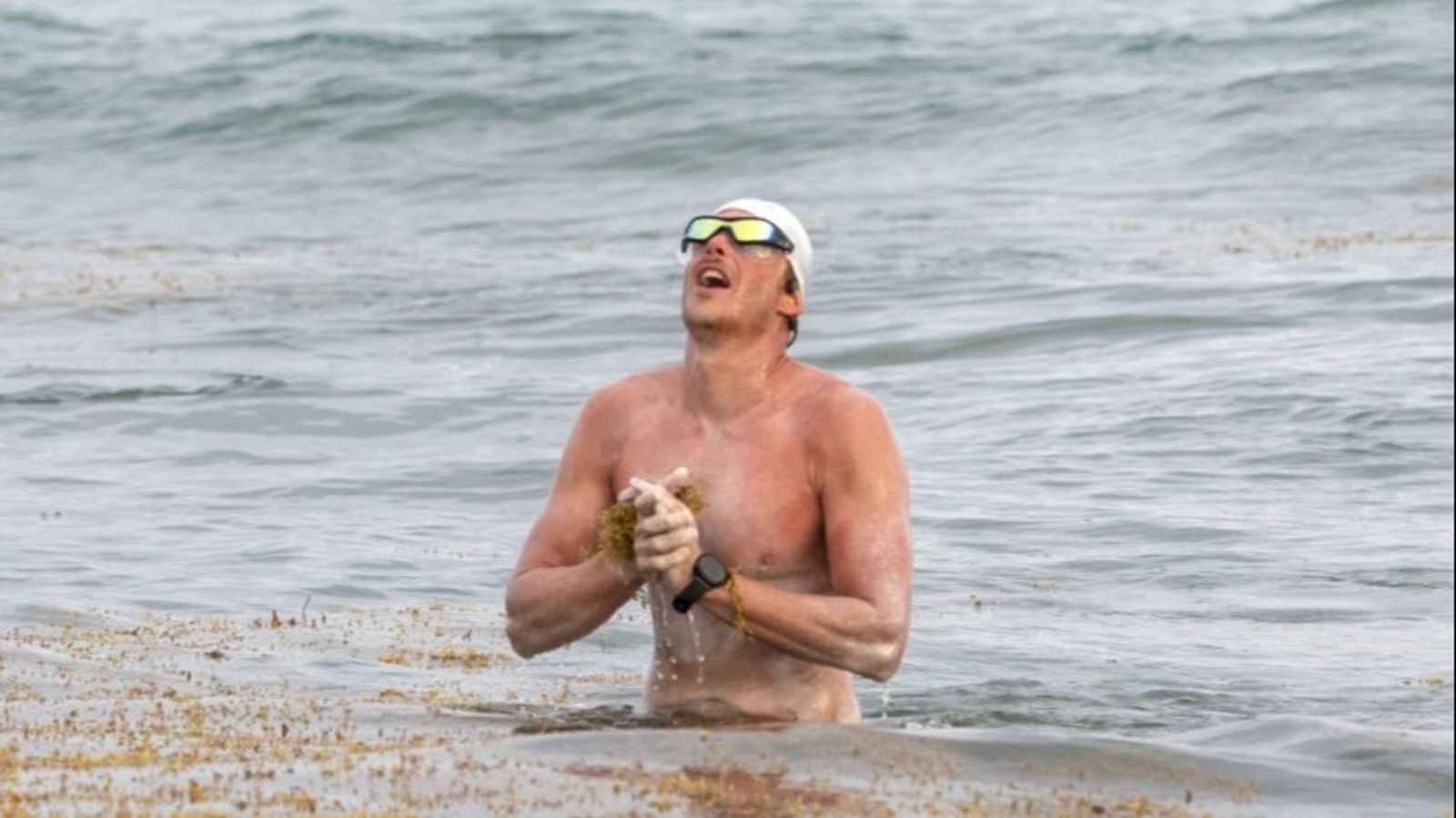 'Human fish' from Dorset makes history by completing 37 hour non-stop ...