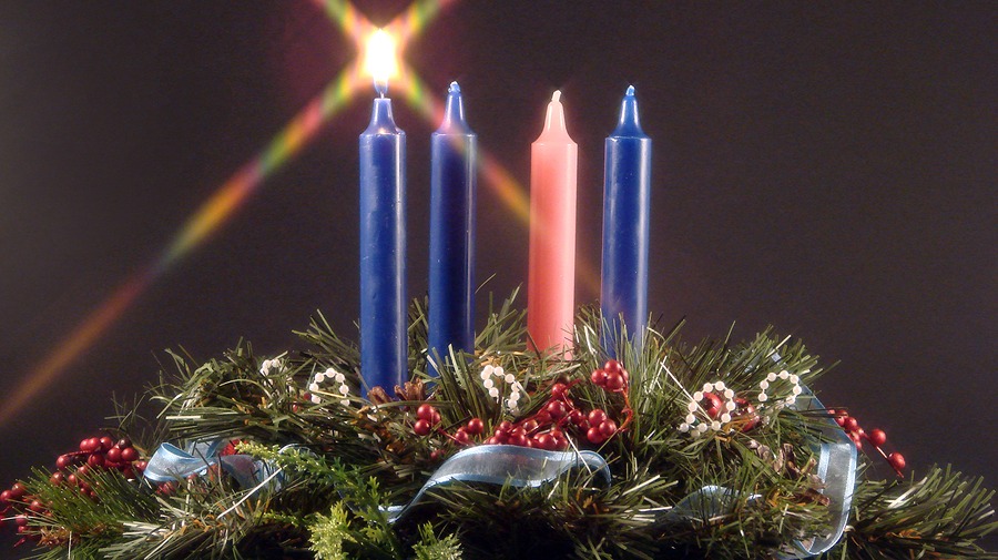 Christians Light Advent Wreaths In Countdown To Christmas London Itv News