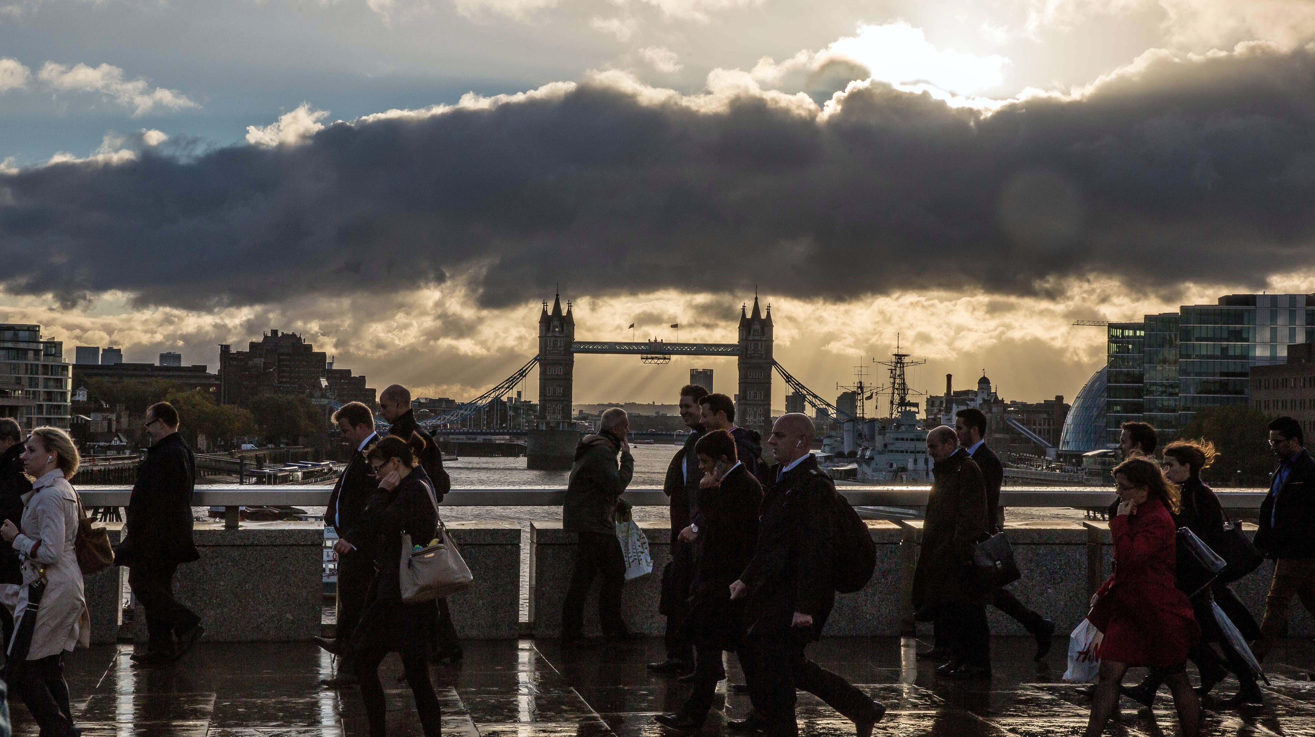 Weather Remaining windy and mild with spells of rain ITV News London