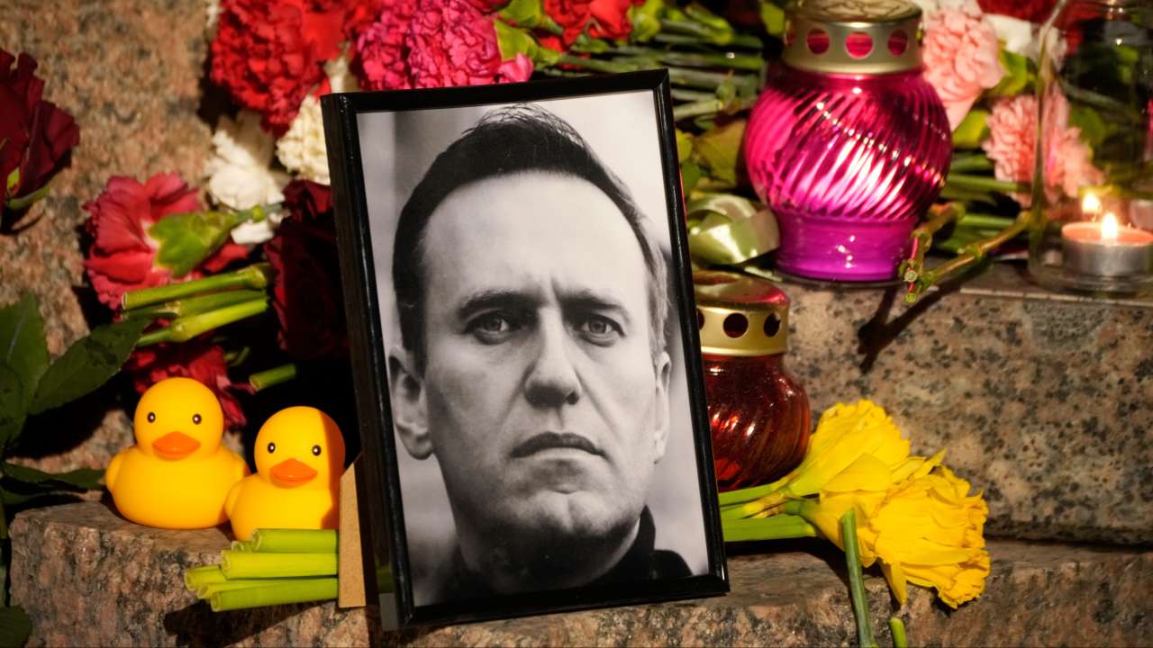 Alexei Navalny's body returned to his mother, spokesman says