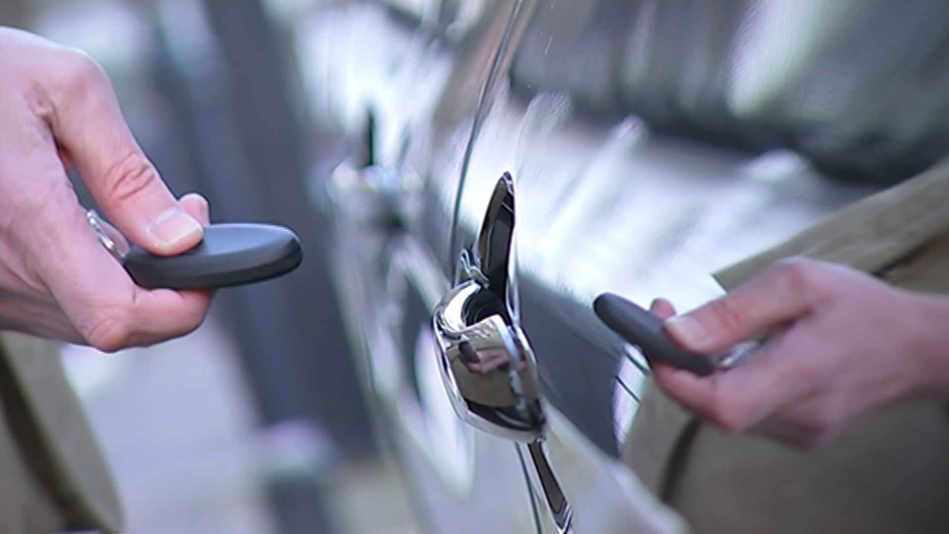 Police Warn Of Rise In Thieves Hacking Keyless Cars | ITV News