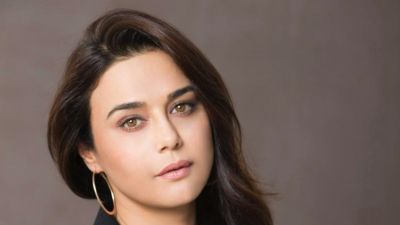 Pretezinta Bollywood star Preity Zinta in Birmingham for Diwali celebrations | ITV ...