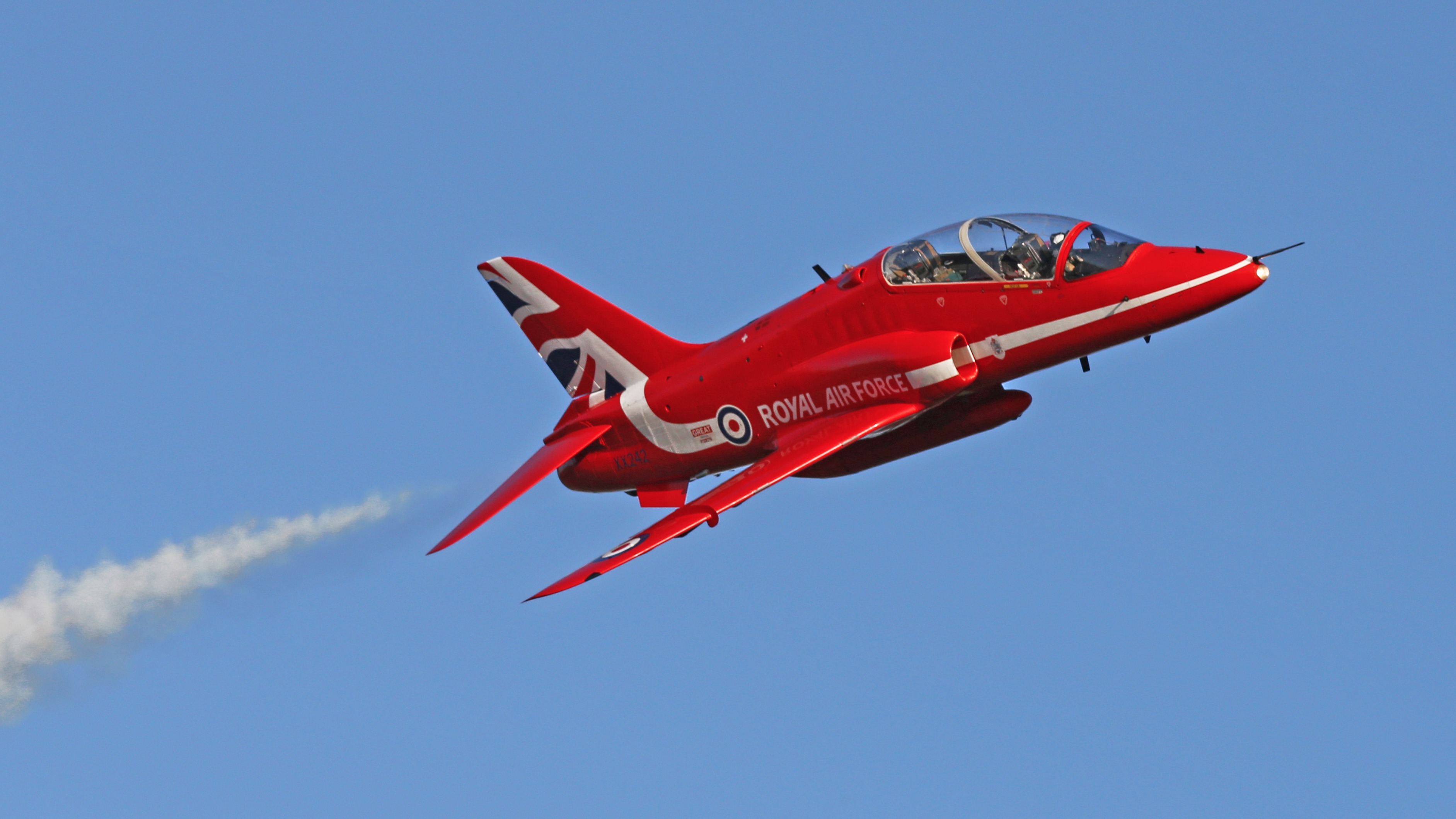 Red Arrows unveil new Union flag design on jets ITV News Central