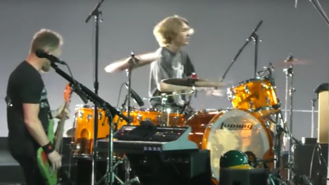 180522 Pearl Jam drummer, YouTube
