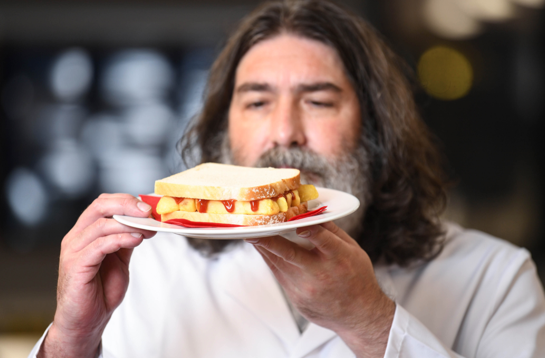 Nottingham scientist reveals formula for the 'perfect chip butty' | ITV News Central