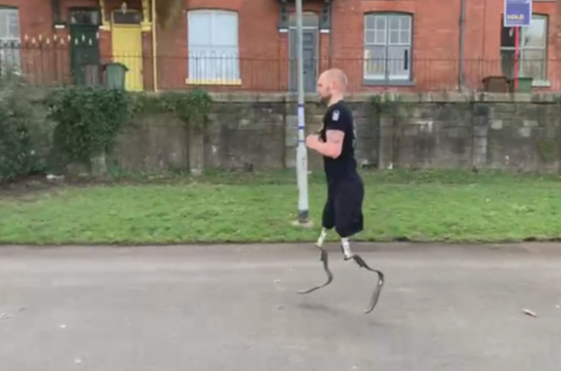 Pride Of Britain 2021 Triple Amputee Mark Ormrod Wins Award For Remarkable Fundraising Itv News West Country