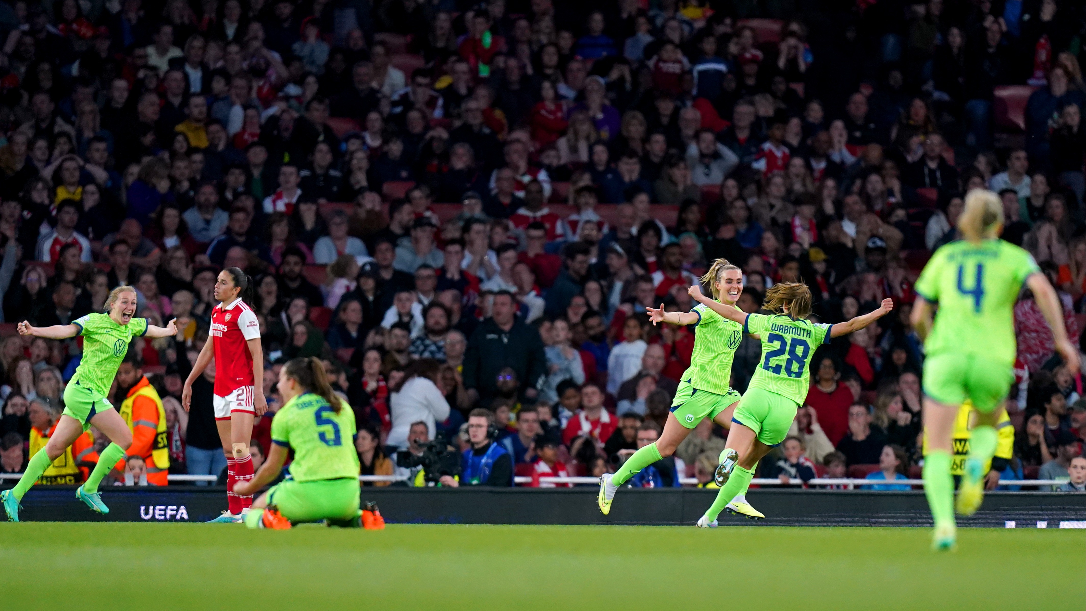 Arsenal sell out the Emirates for Women's Champions League semi