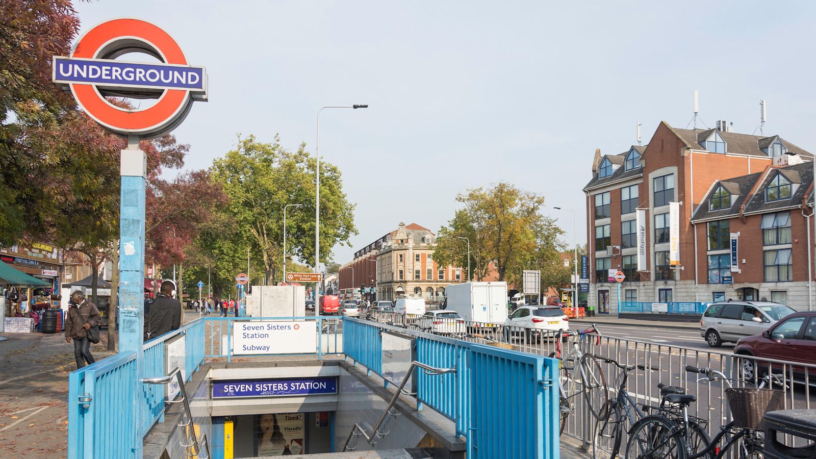 Two women arrested after man stabbed at London tube station