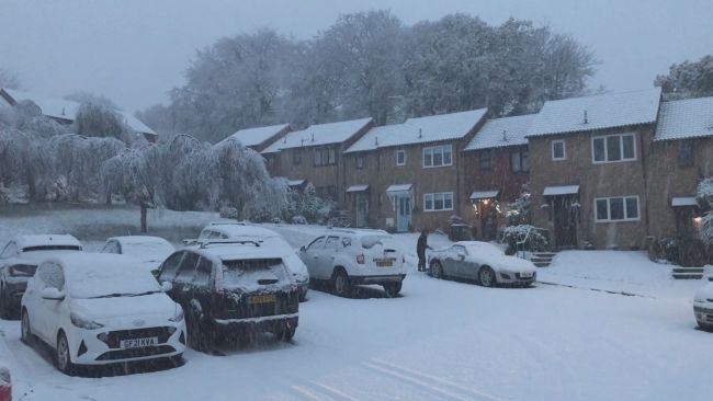 More snow forecast to blanket UK as ice sparks travel disruption on roads,  rail and at airports | ITV News