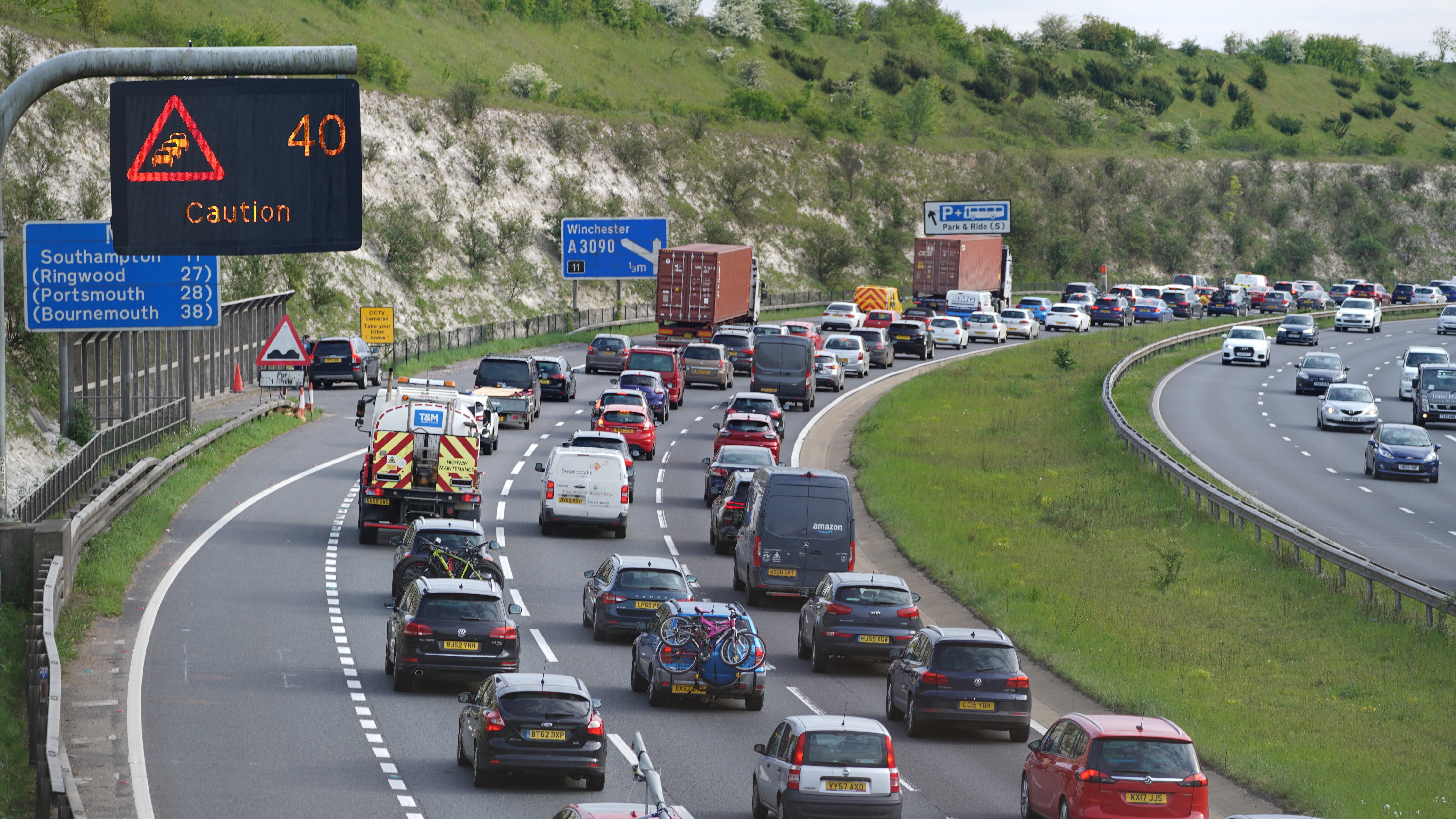 Traffic M3 M27 and A31 delays as motorists flock to the South