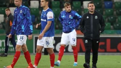 Linfield head coach David Healy (right) looks dejected after the UEFA Europa Conference League play-off match at Windsor Park, Belfast. Picture date: Thursday August 25, 2022.
