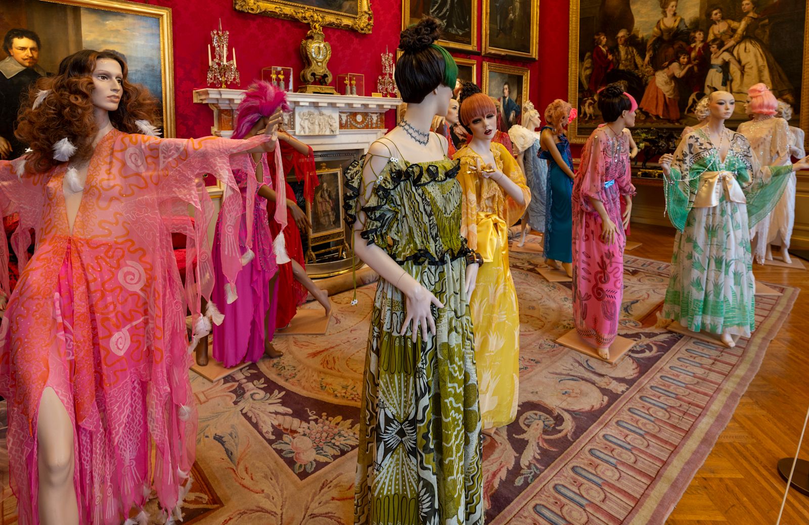 Icons Of British Fashion Showcased At Blenheim Palace ITV News Meridian icons-of-british-fashion-showcased-at-blenheim-palace-itv-news-meridian