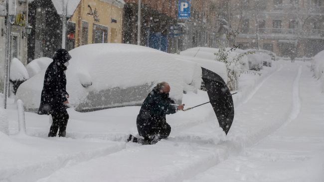Blustery and snowy conditions have meant large parts of Spain have been brought to a standstill by the weather.