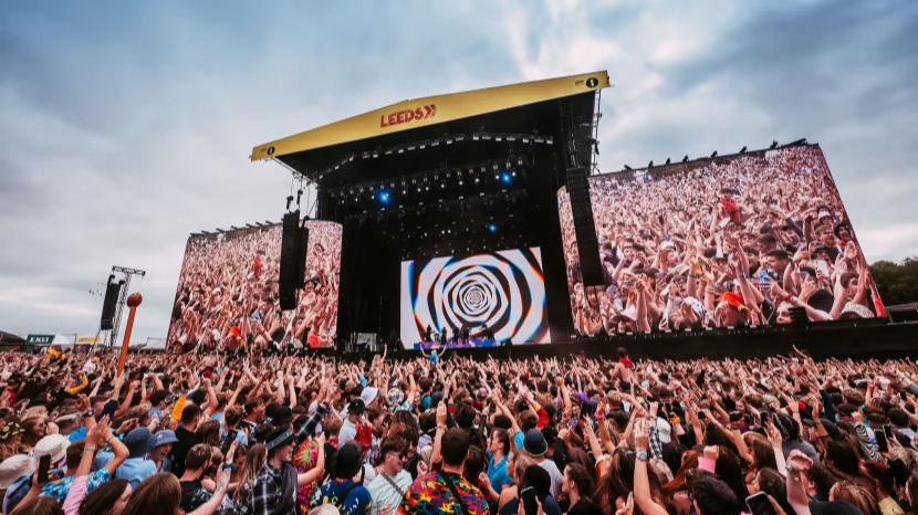 Can I get a refund for Reading and Leeds Festival 2022 tickets after  line-up changes? | ITV News Calendar