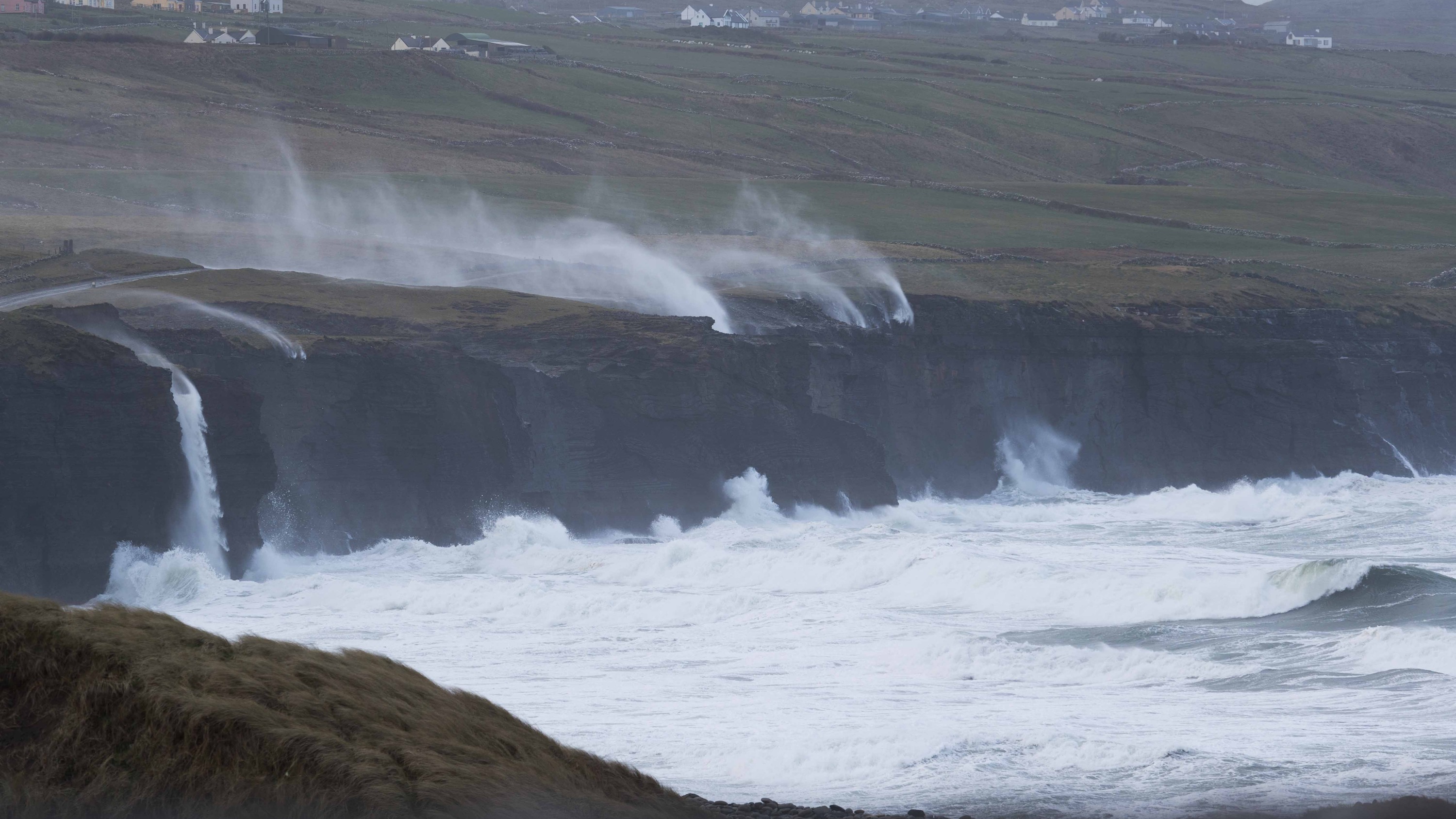 Rare Red 'danger To Life' Warning Issued For Scotland As Storm Babet ...