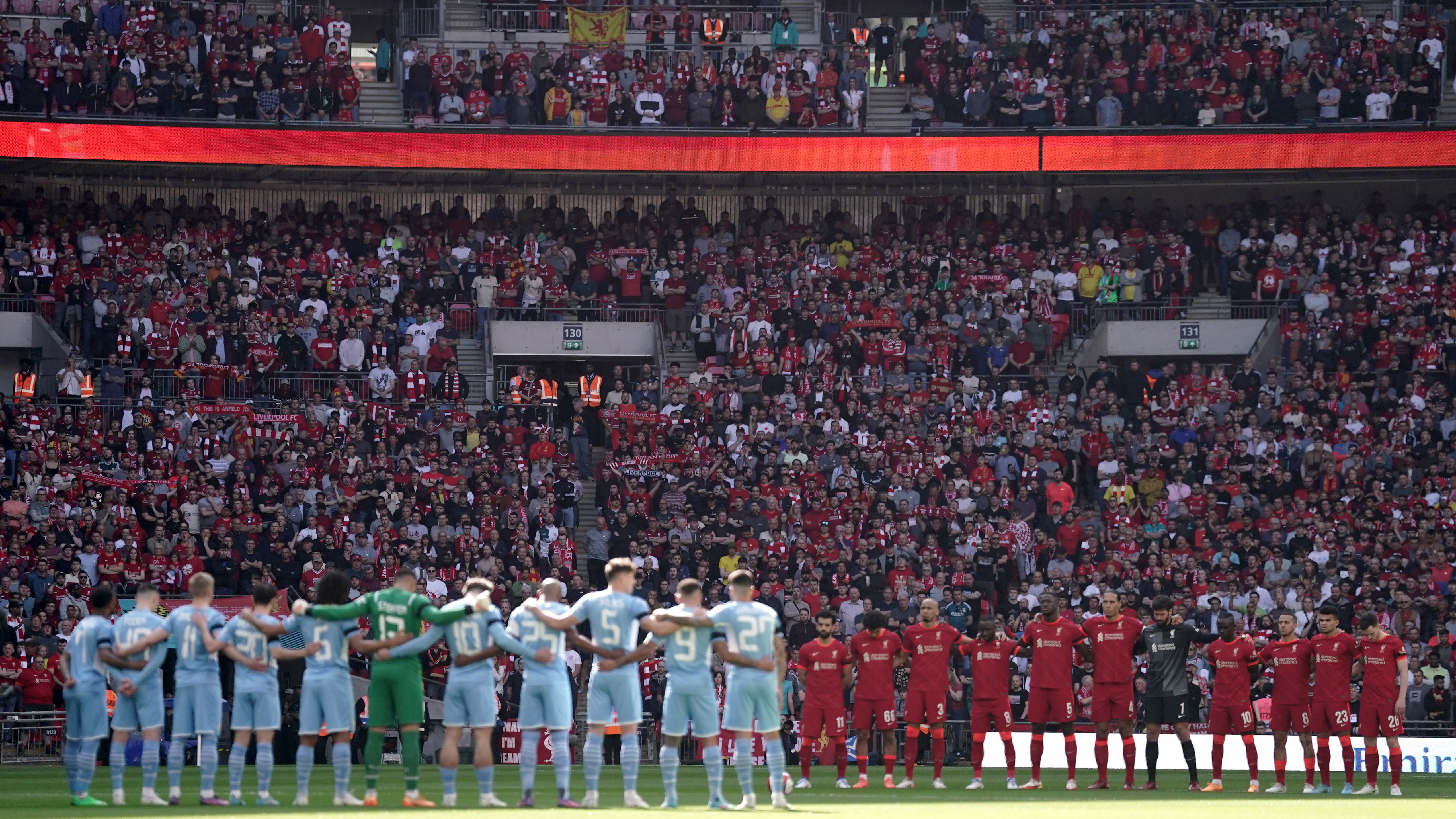 Manchester City Apologise After Chanting During Hillsborough Silence At ...