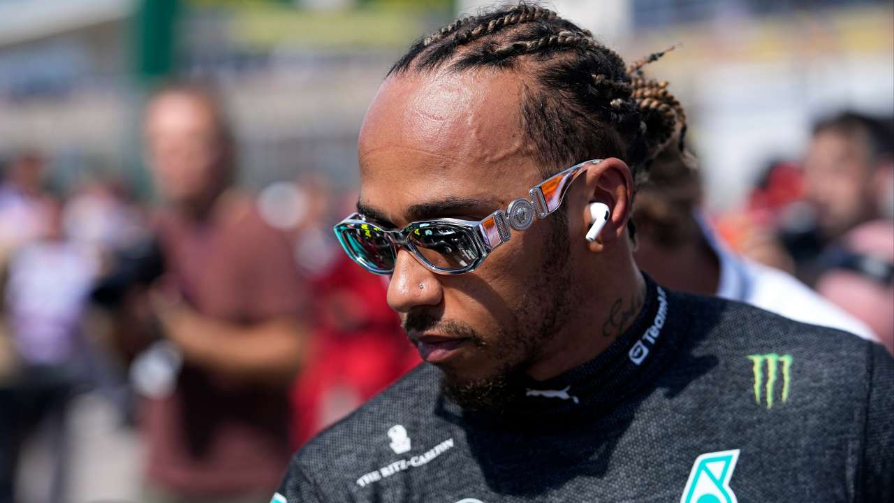 Lewis Hamilton disqualified after finishing second in US Grand Prix | STV News