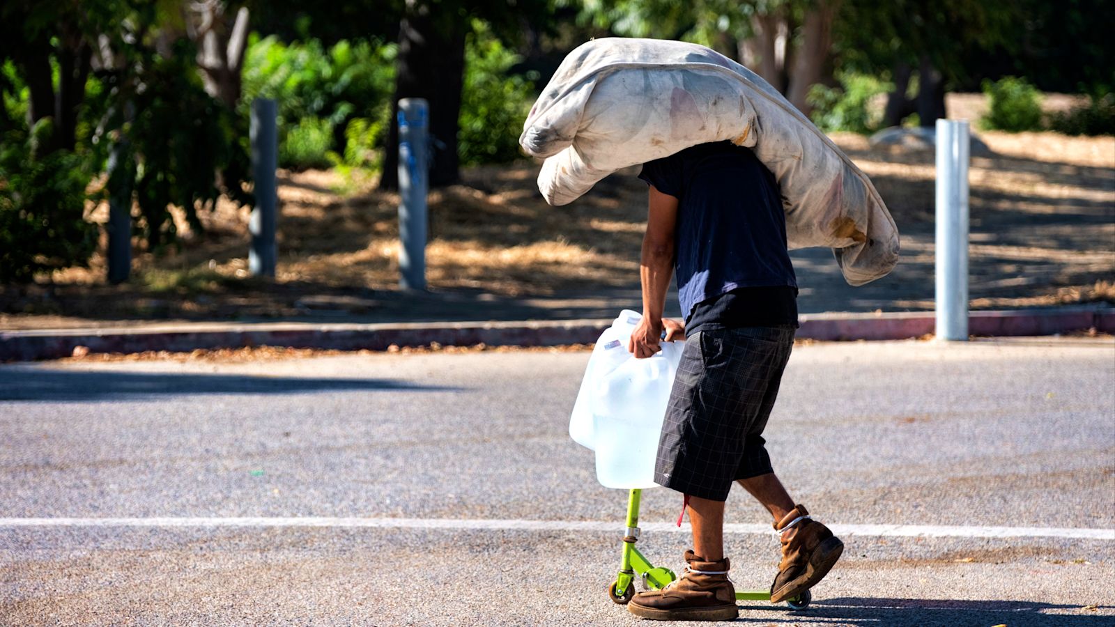 Homeless Sun Homeless suffer in deadly US heatwave leaving ground too hot to sleep ...
