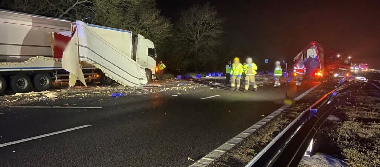 Multiple lanes closed on M4 after two lorry crash near Swindon