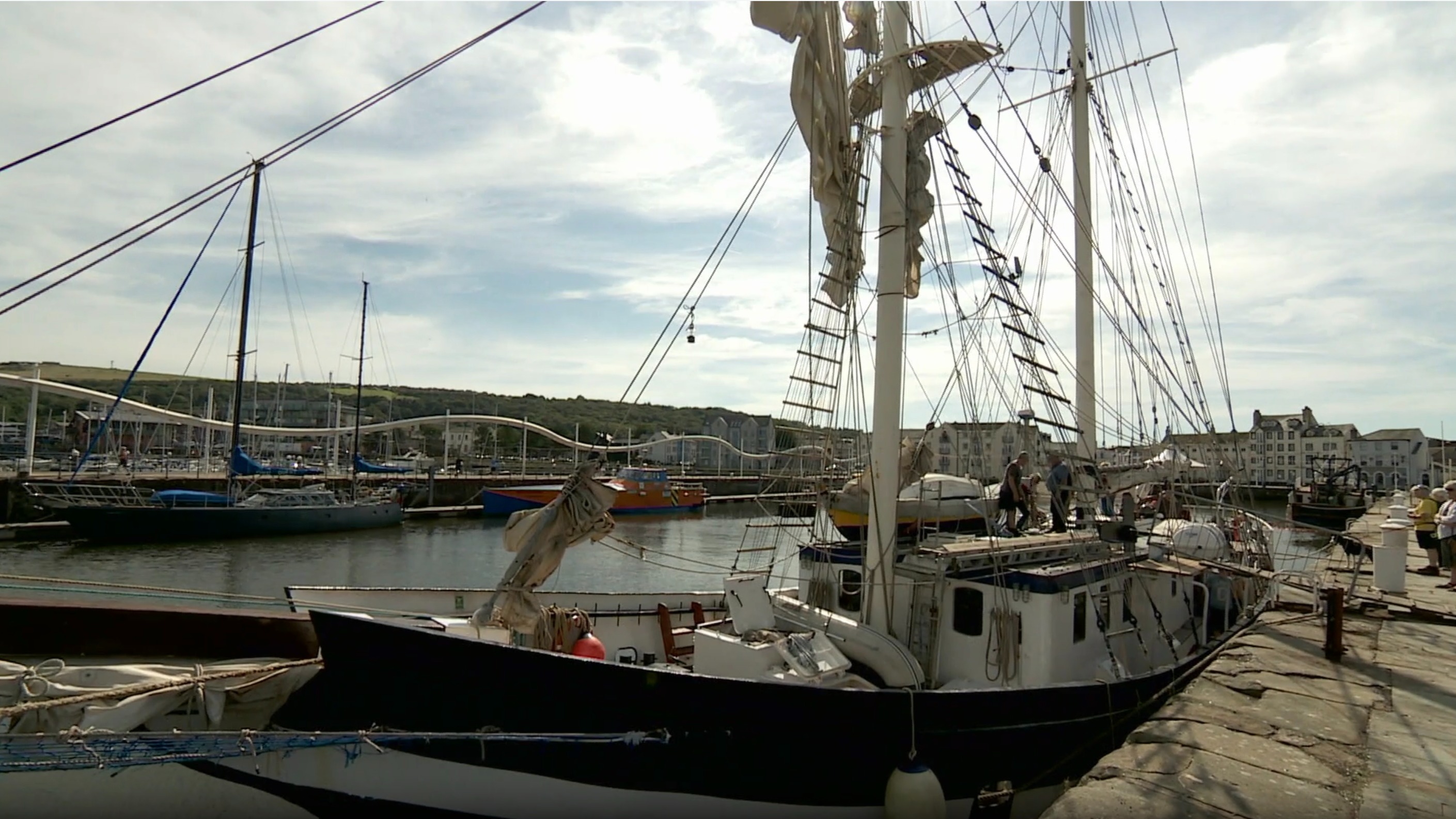 Tall Ship 'La Malouine' Captain Roy Kerr dies aged 82 | ITV News Border