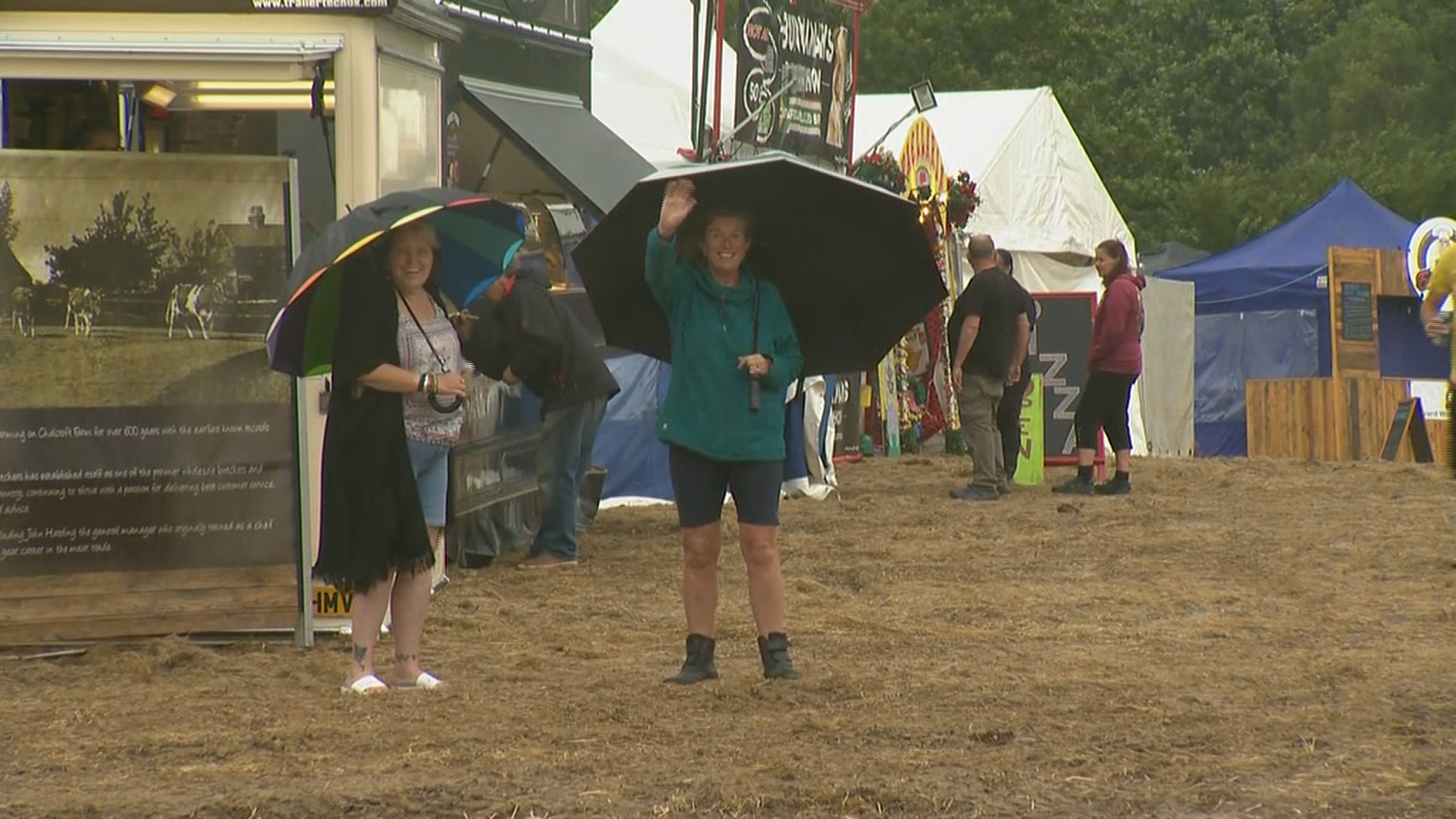 The 'show will go on' despite weather disrupting first day of Wickham