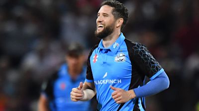 Wayne Parnell in action for Worcestershire.