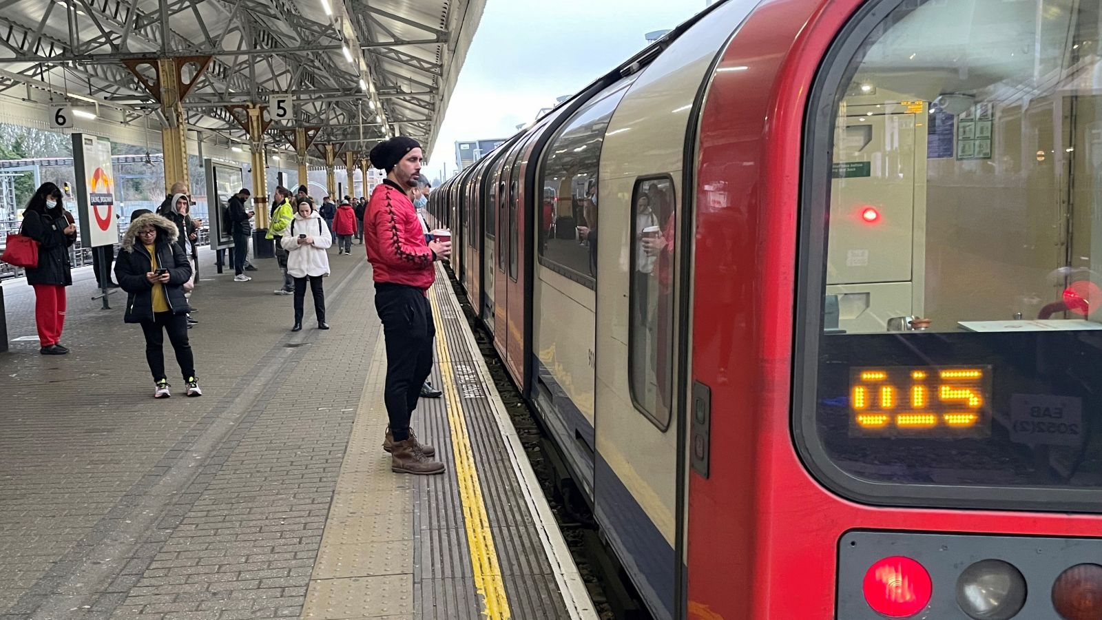 Victoria line delays: Severe disruption as part of London