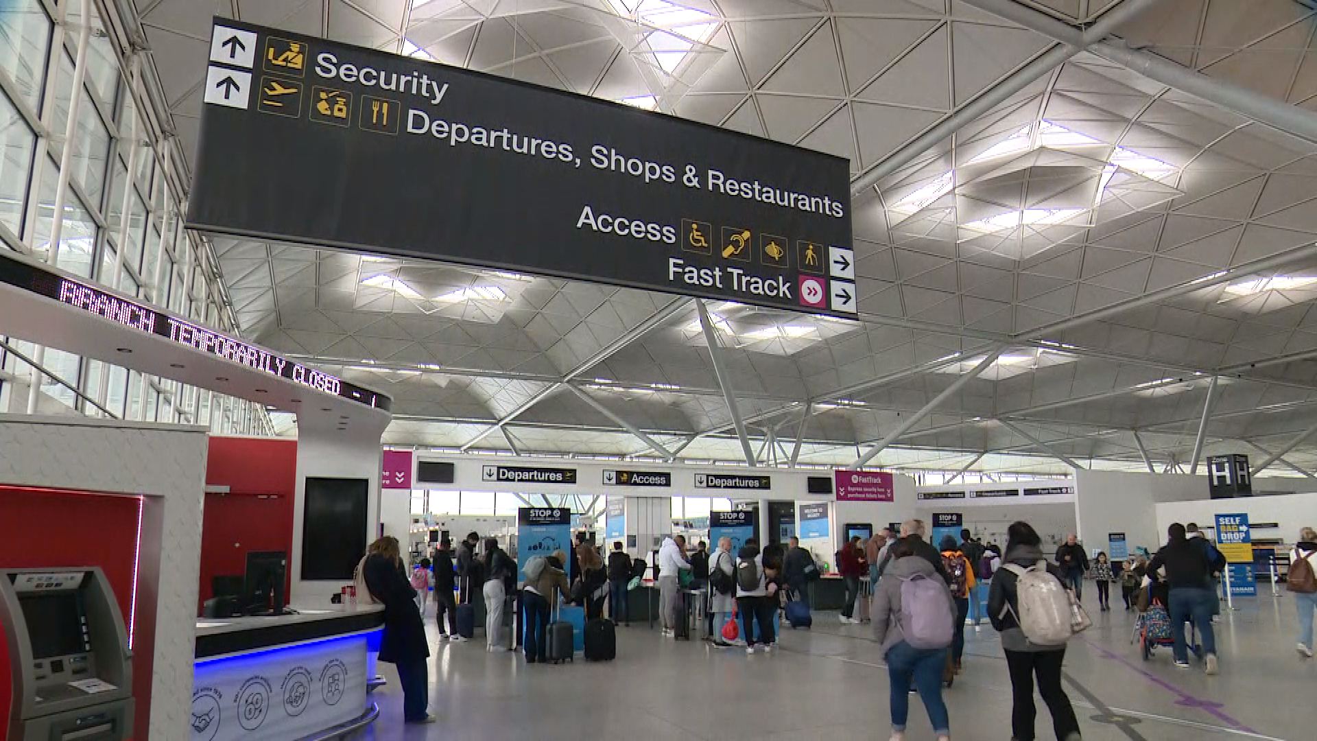 Stansted Airport passengers of delays at Easter as passenger numbers 30-fold | ITV News Anglia
