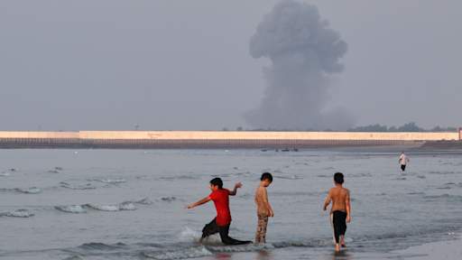 Iran retaliates to third round of US strikes amid fight over Strait of Hormuz