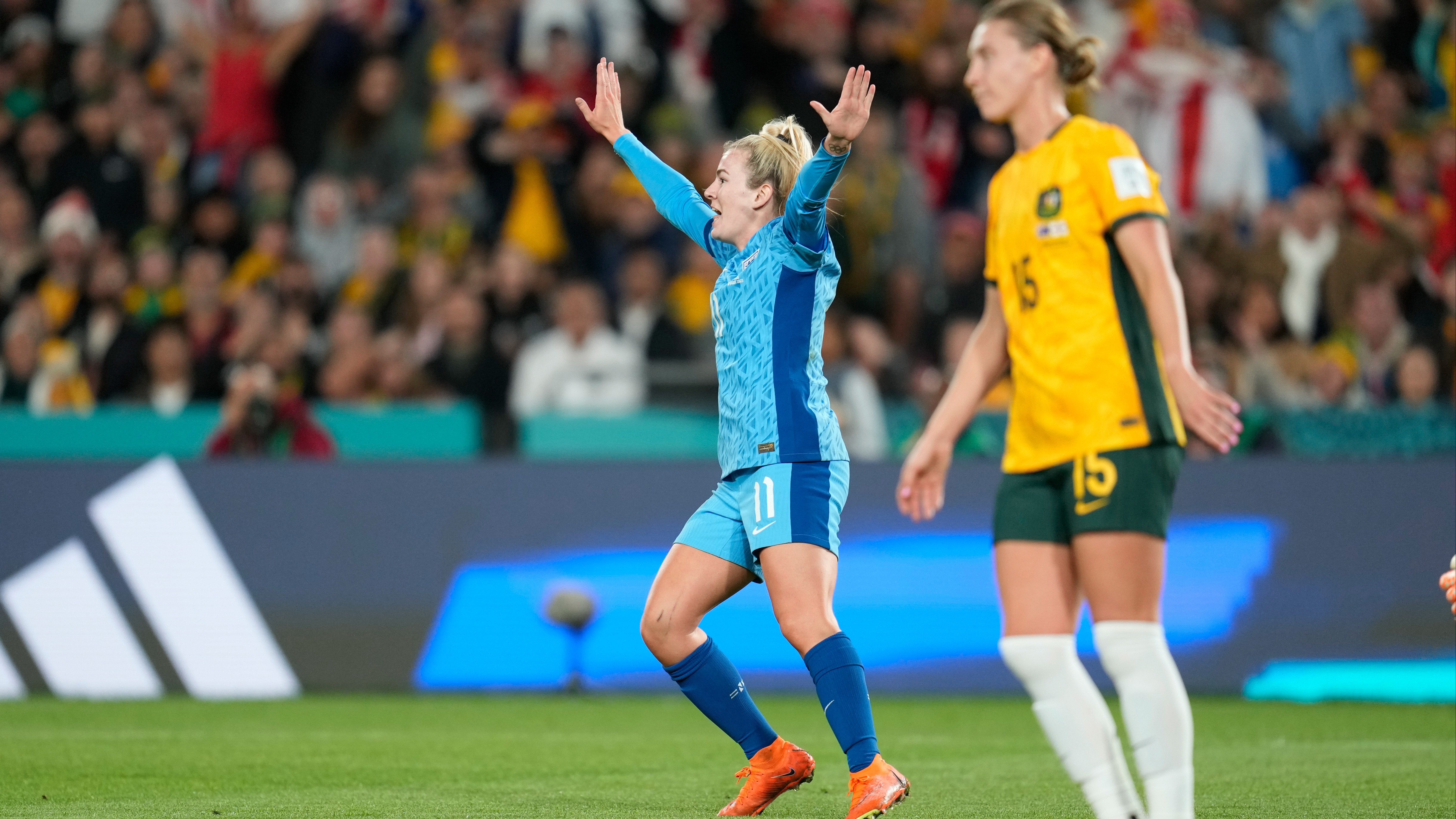 Chelsea 1 Man Utd 0: Sam Kerr strike secures Blues' fifth Women's FA Cup as  world record set in front of Prince William