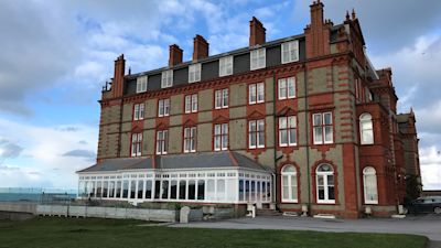 22-07-21 Headland Hotel in Newquay- ITV News