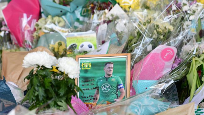 250521 LEE COLLINS TRIBUTES. YEOVIL TOWN FC