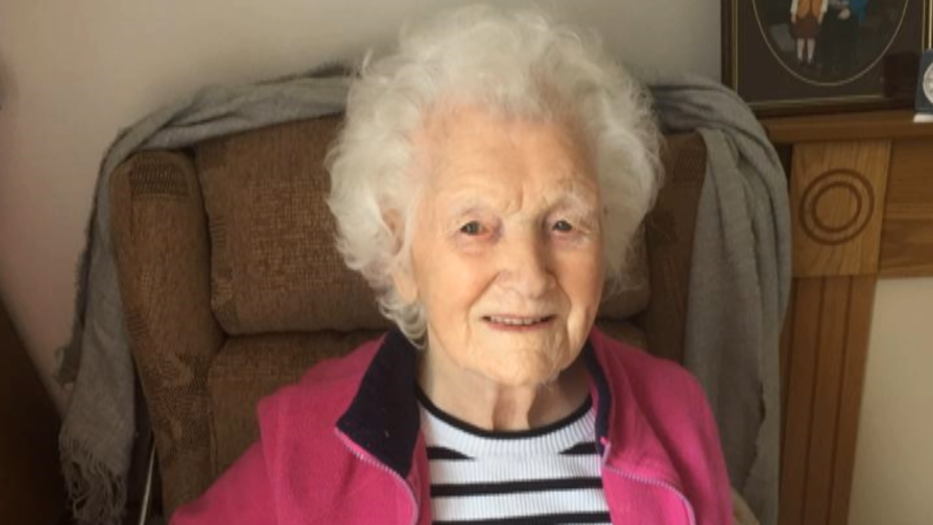 Northern Ireland S Oldest Woman Inspires Craigavon Hospital Staff To Keep Going Utv Itv News