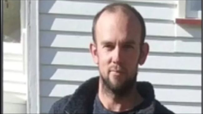 lipo c new zealand man deaths door A who was left with excess skin after losing nine stone avoided surgery with a surprising at-home 'cure'. Doctors warned 23-stone Belfast podcast host Marc McKee that he was highly unlikely Your Birth Month = Your
