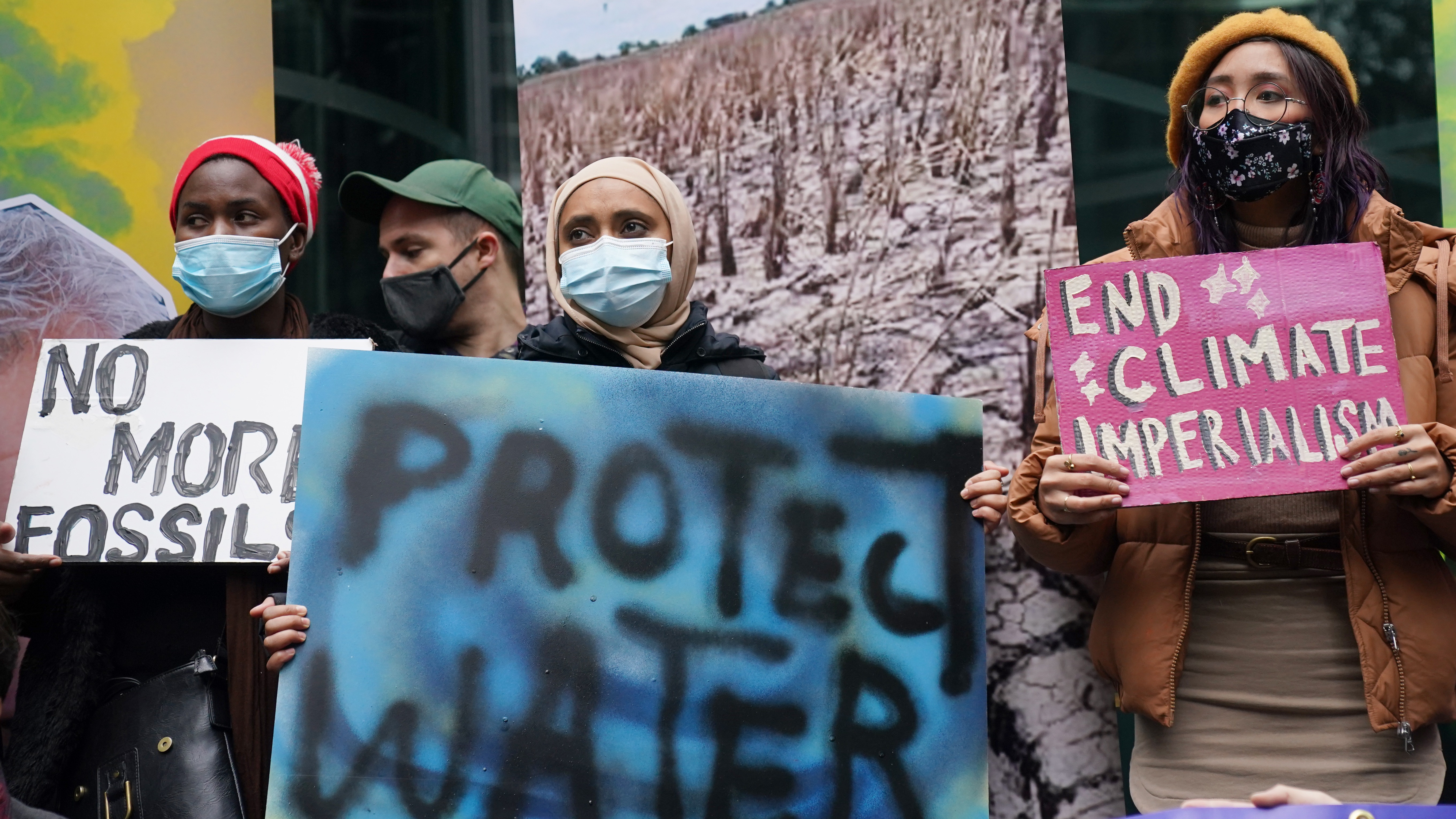 Protesters Demand London Banks Stop Funding Fossil Fuels | ITV News London