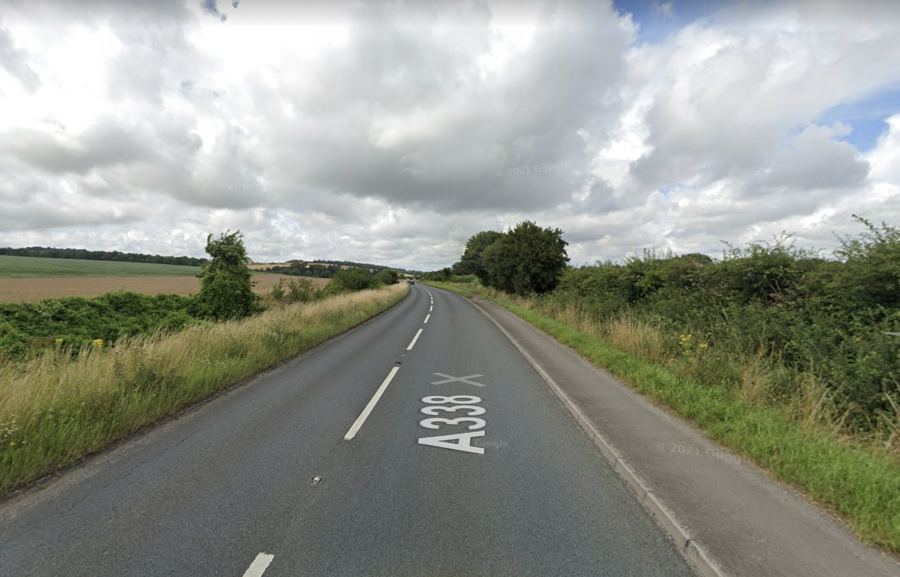 Child in life threatening condition after three car crash on A338