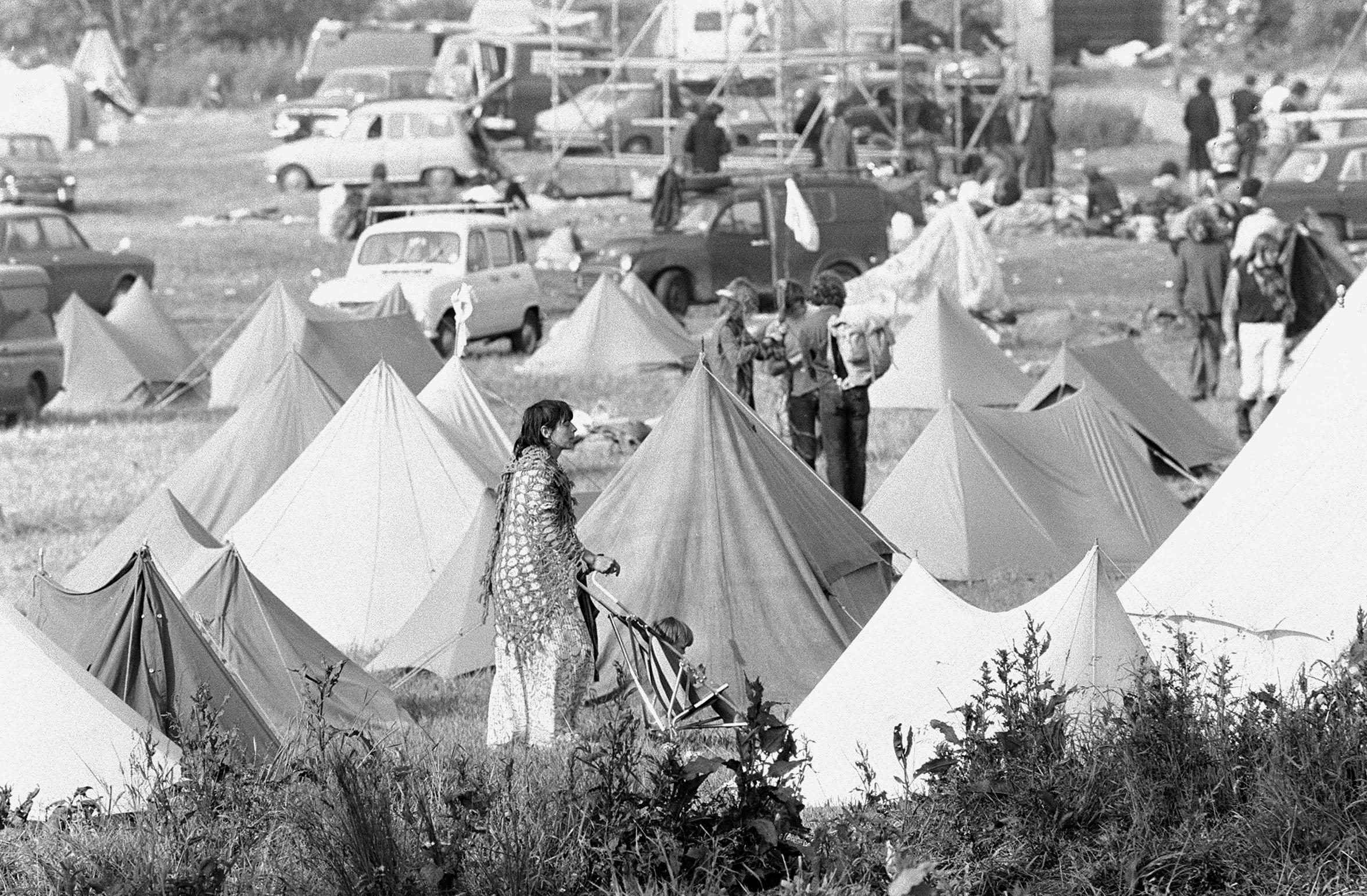 The Old Footage Which Shows How Glastonbury Festival Has Changed ...