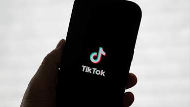 TikTok to pay $400 million to US in settlement over children's privacy