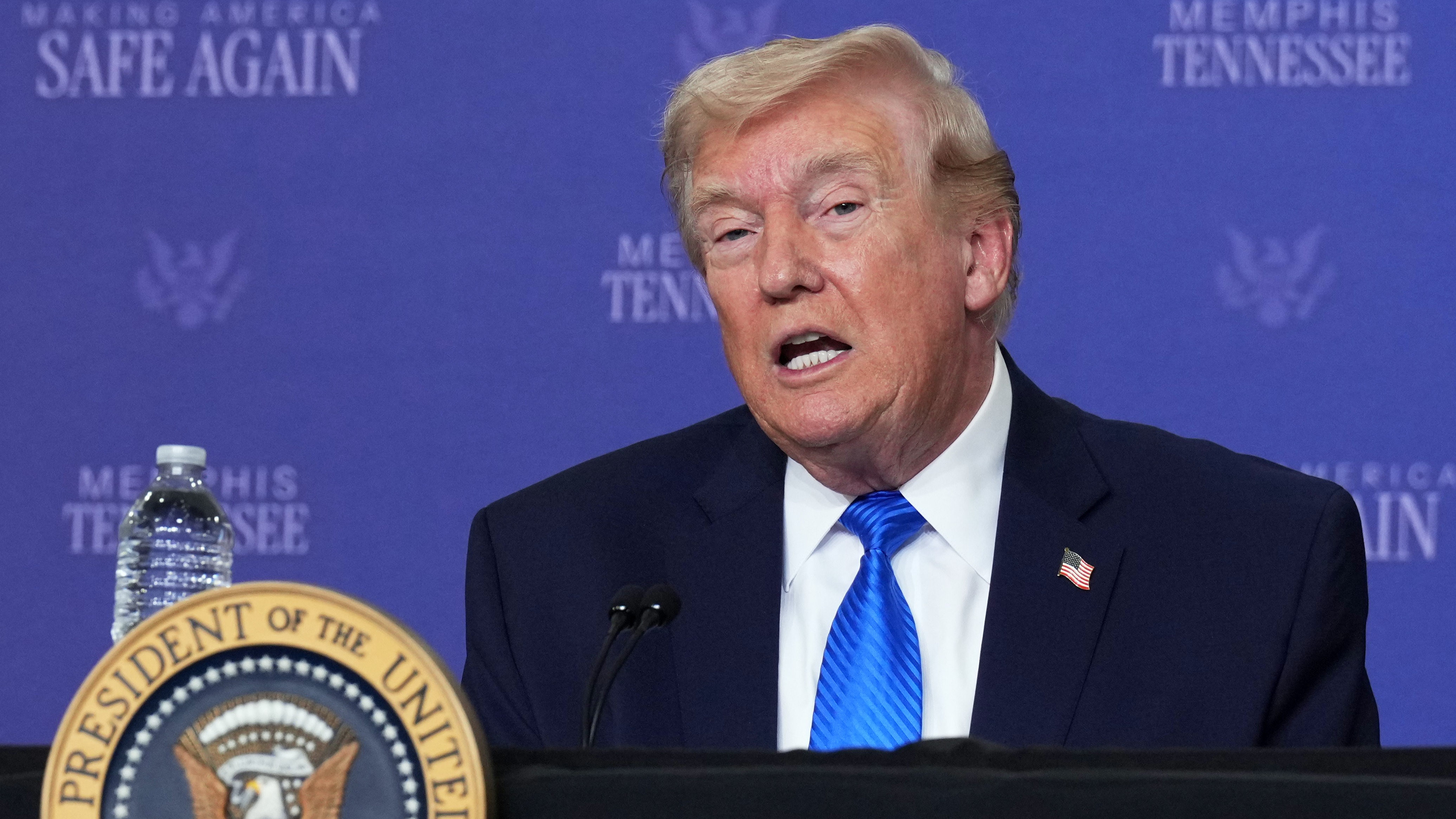 Trump says Iran wants 'very much' to make deal, as Tehran calls talks ...