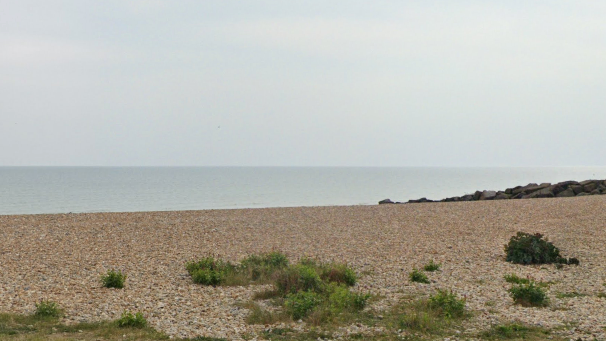 'Cold and tired' paddle boarders make emergency call after hour at sea with Shoreham RNLI drafted in - Vimarsana News